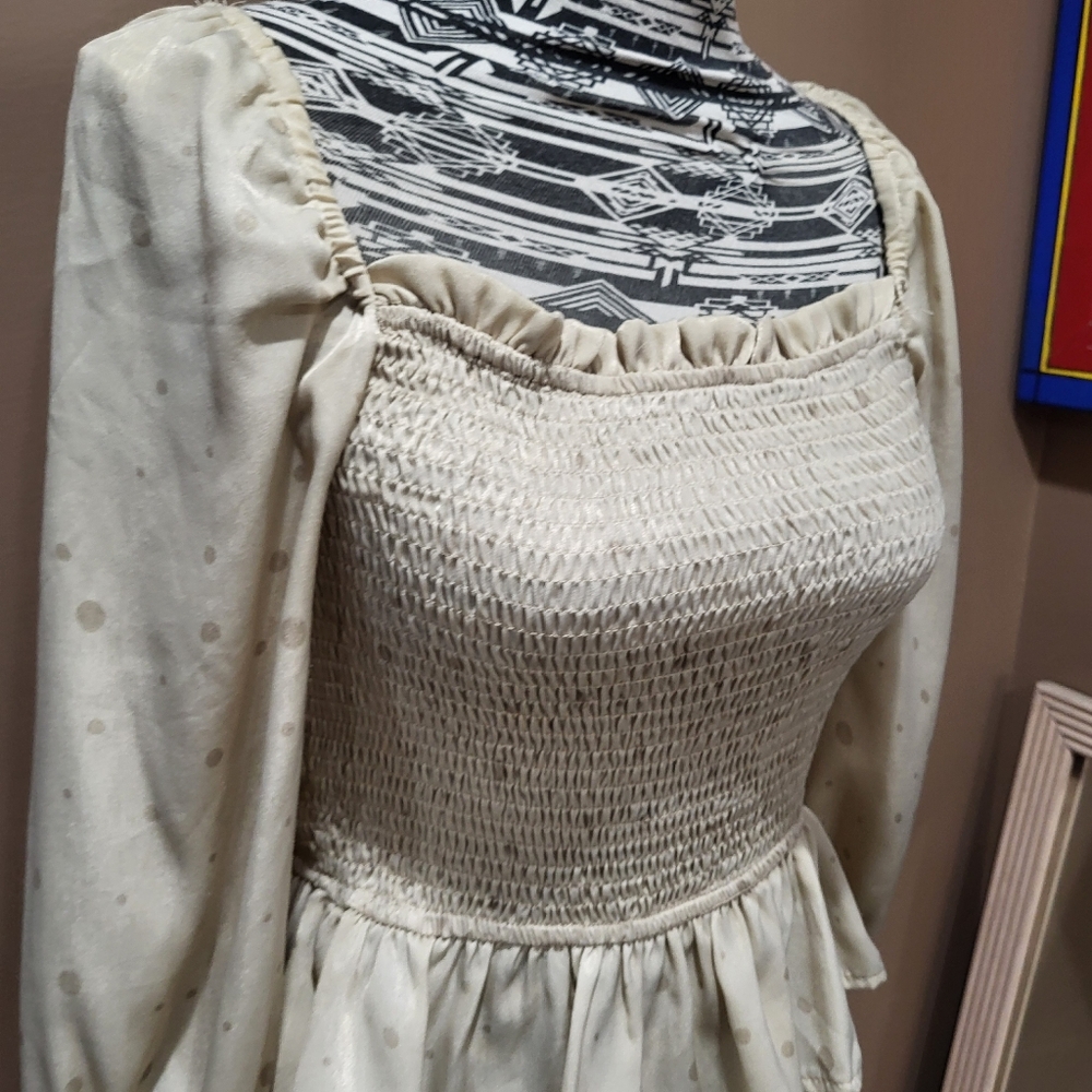 Cream And Tan Spotted Elastic Smocked Off Shoulder Peasant Blouse - Picture 2 of 5